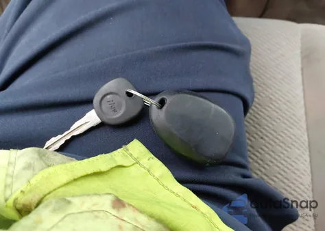 2007 Chevrolet Tahoe Ls из США, поврежденный, VIN 1GNFC13097R412532